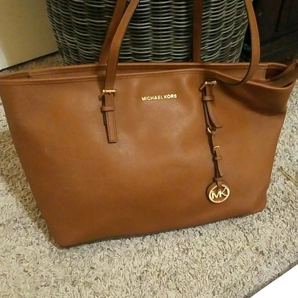 XL Micheal Kors handbag